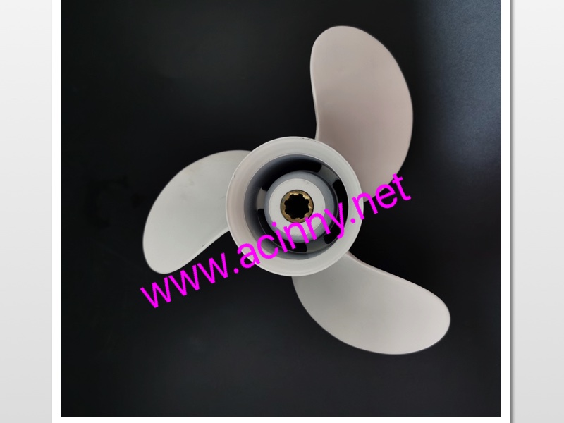 YAMAHA 683-45945-00-EL 15HP PROPELLER